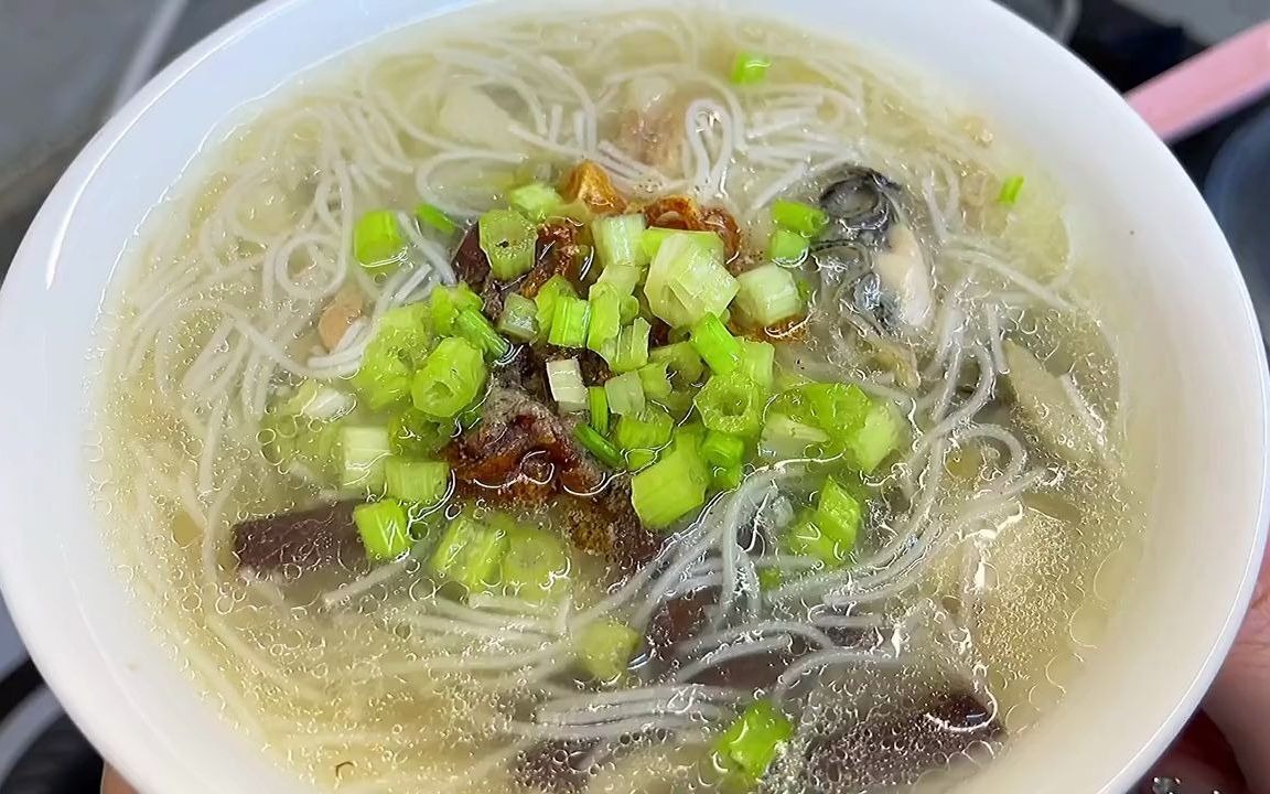 闽南的面线糊,吃一次就爱上,我一个人外地人都特别爱!