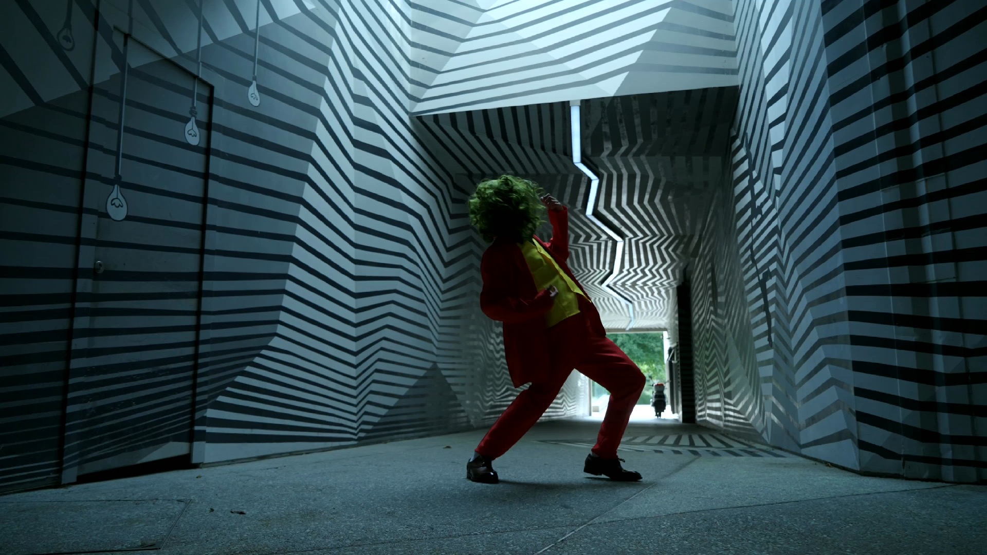 谎言的世界,歌谭的世界