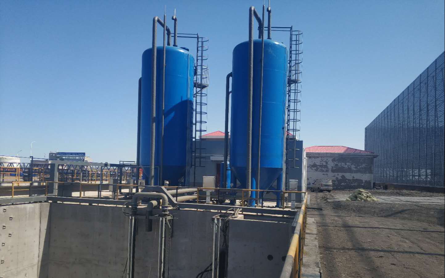 高效旋流净化器净化矿井水出水运行视频