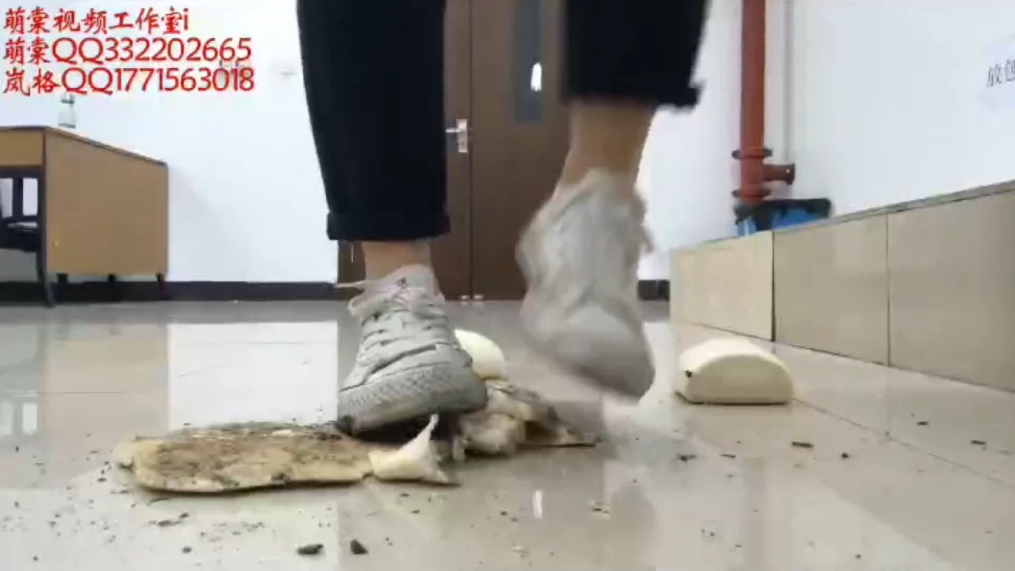 帆布鞋踩馒头2