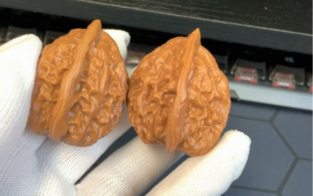 又一对爱核～大红袍文玩核桃哈哈,皮质 手感真的好