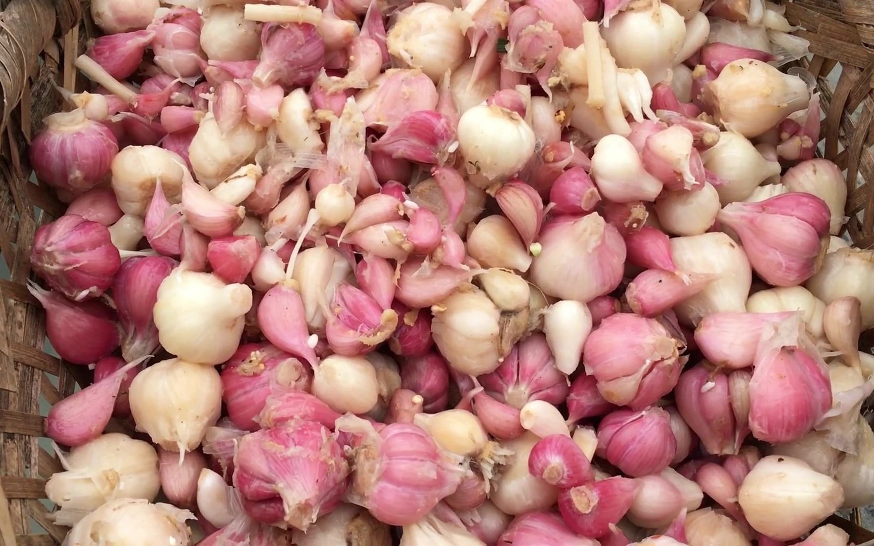 大蒜头怎样腌才好吃?这个让蒜好看又好吃的环节,一般人不知道!