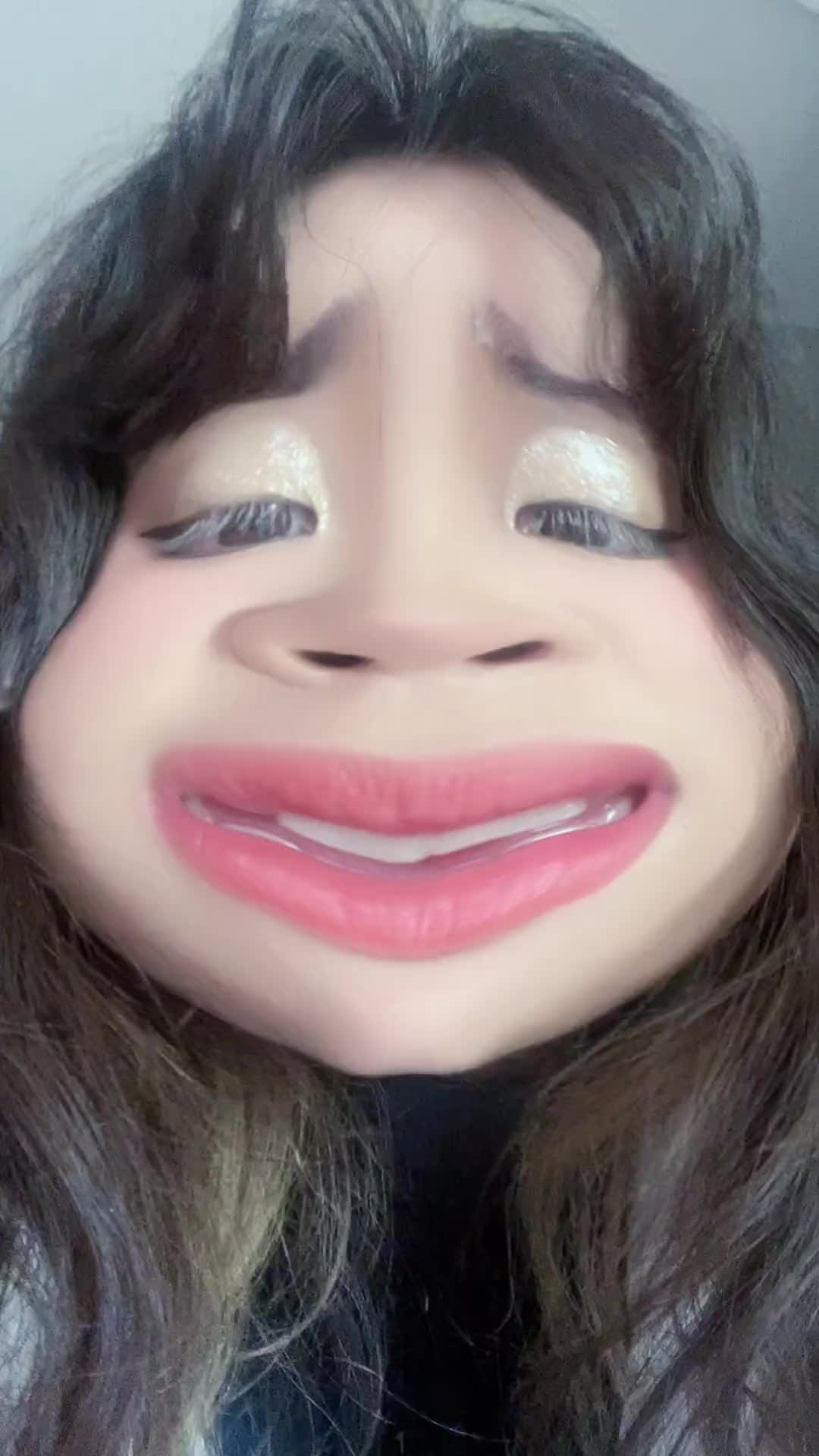 想问一下情人节什么时候可以轮到我过啊痛苦面具搞笑女今天长这样