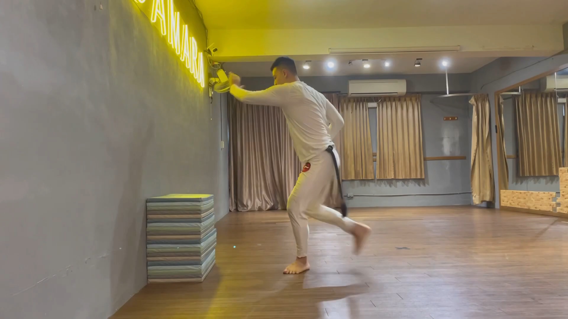 [卡波重點訓練] - 008 - capoeira(卡波耶拉-巴西戰舞)的魟之尾-rabo