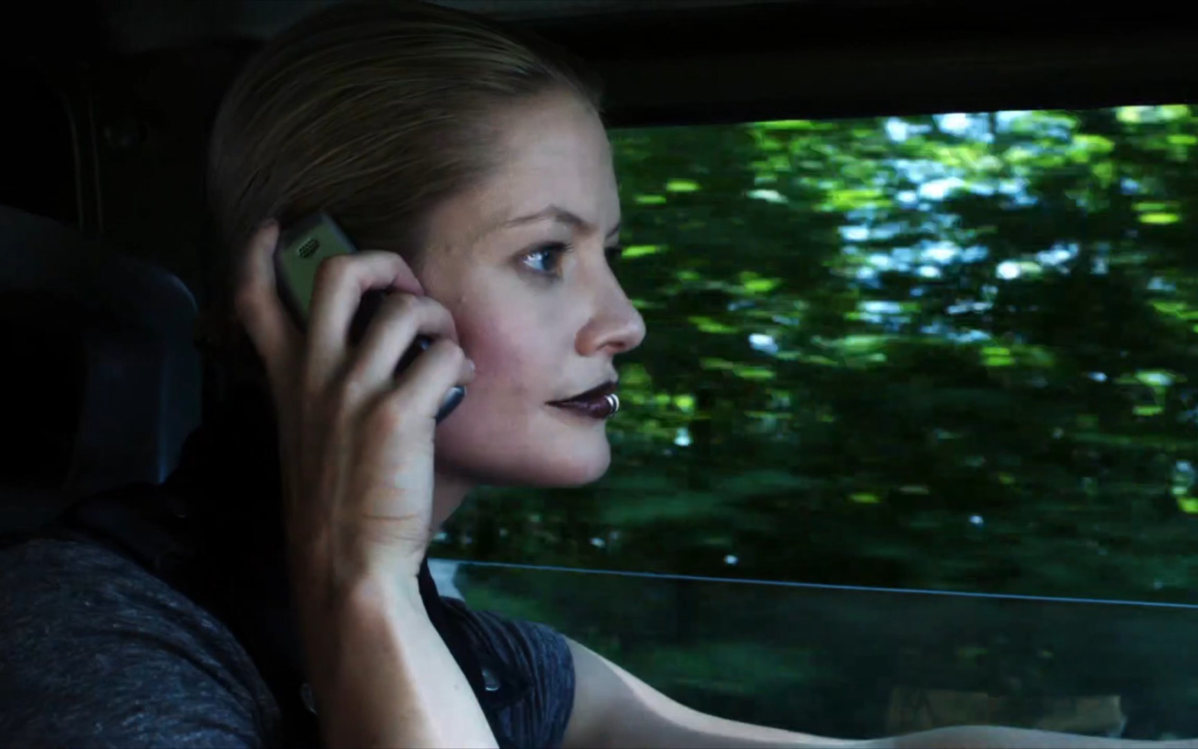 尼基塔第三季04集02,owen趁着欧巴开车打电话一不留神反向操作了一把