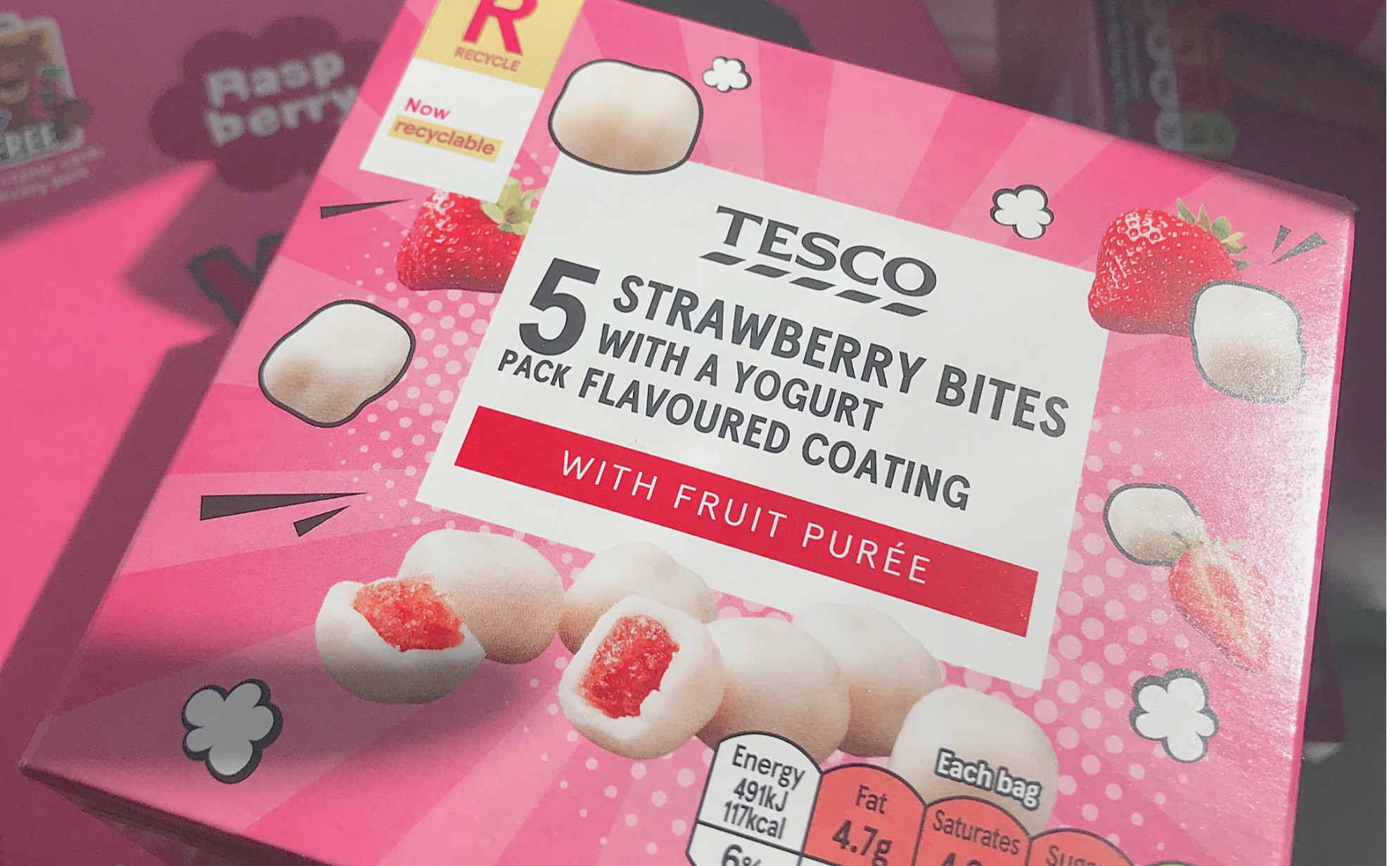 【英国留学生活】买下超市里所有粉色包装的零食_哔哩哔哩_bilibili