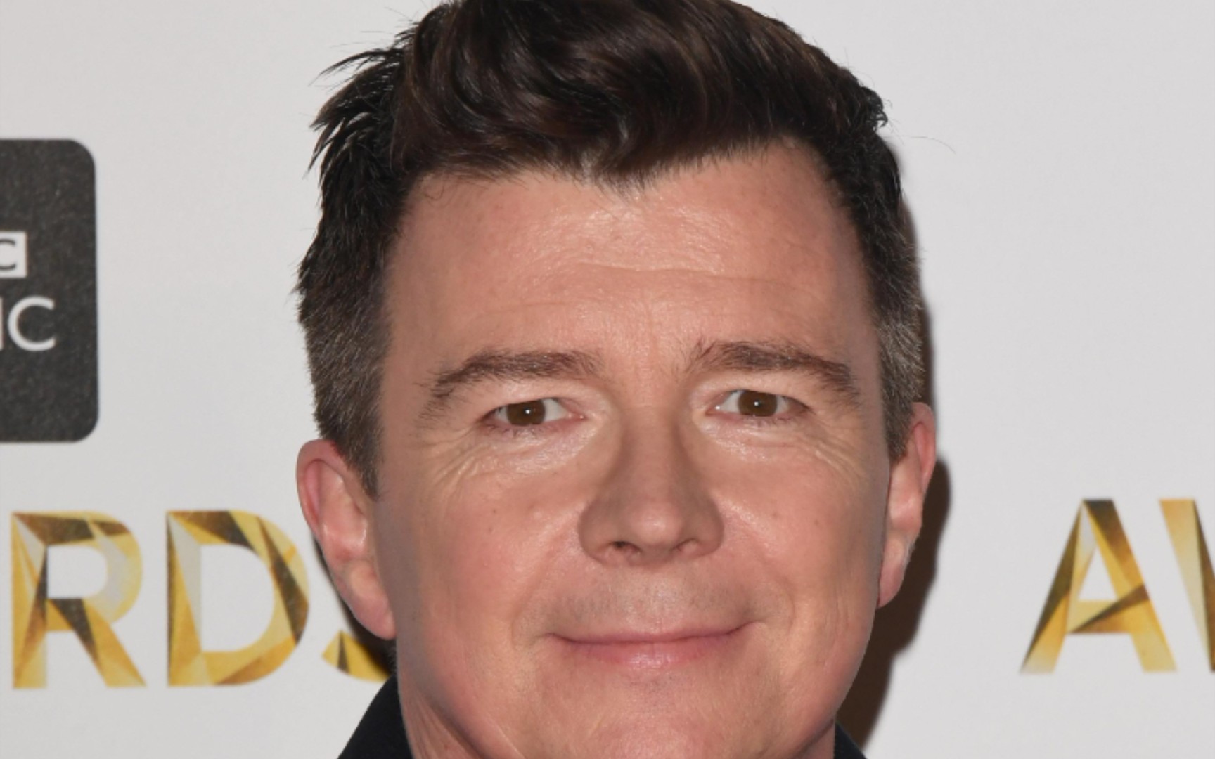 大家好我是rickastley今天我来b站了