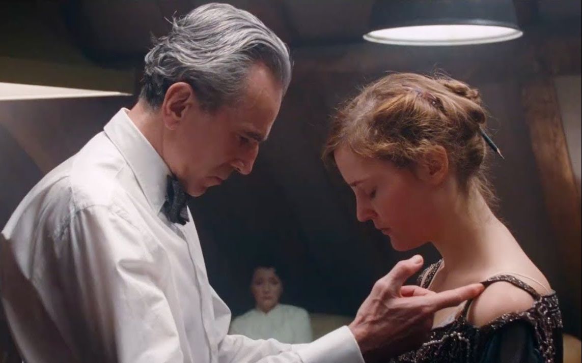 [图]【《魅影缝匠》：探索交织缠绵的亲密关系 / Phantom Thread : Exploring The Twisted Relationship】