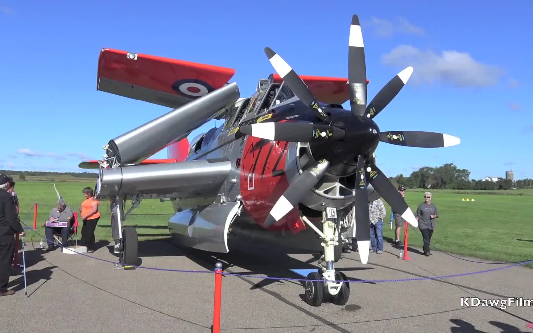 三段式折叠翼 对转涡桨动力的舰载反潜机"塘鹅"