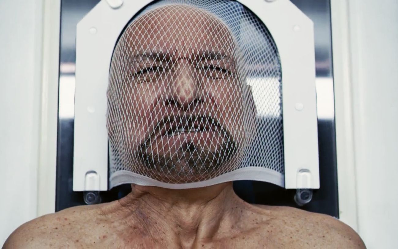 亿万富翁身患绝症花25亿买下特种兵身体进行灵魂转移