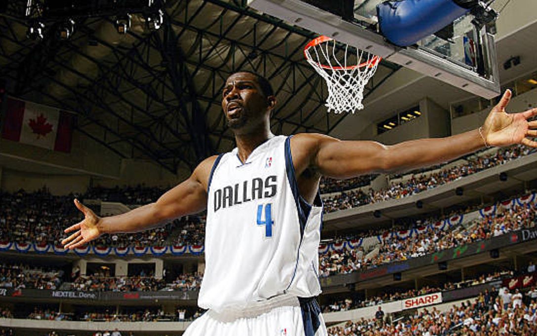 nba2kol2迈克尔 芬利街头排位实况