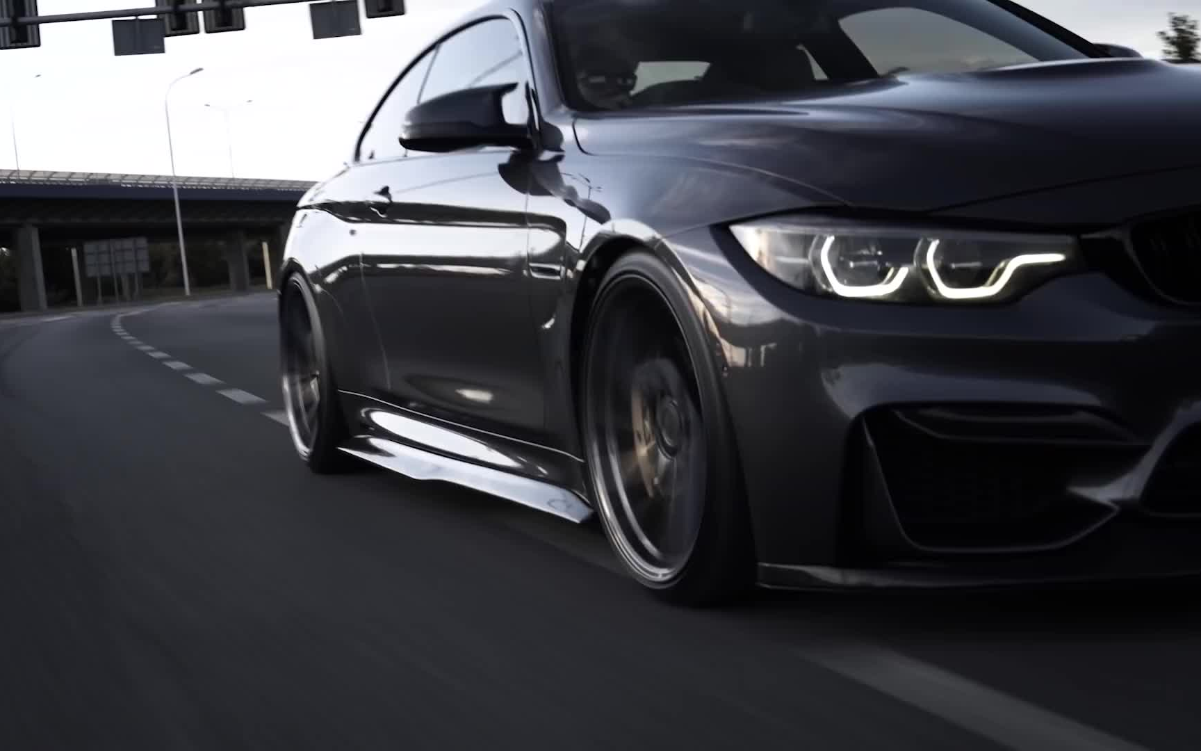 [图]八面威风：BMW宝马-M4 SUPER AGGRESSIVE BMW M4，我哭了