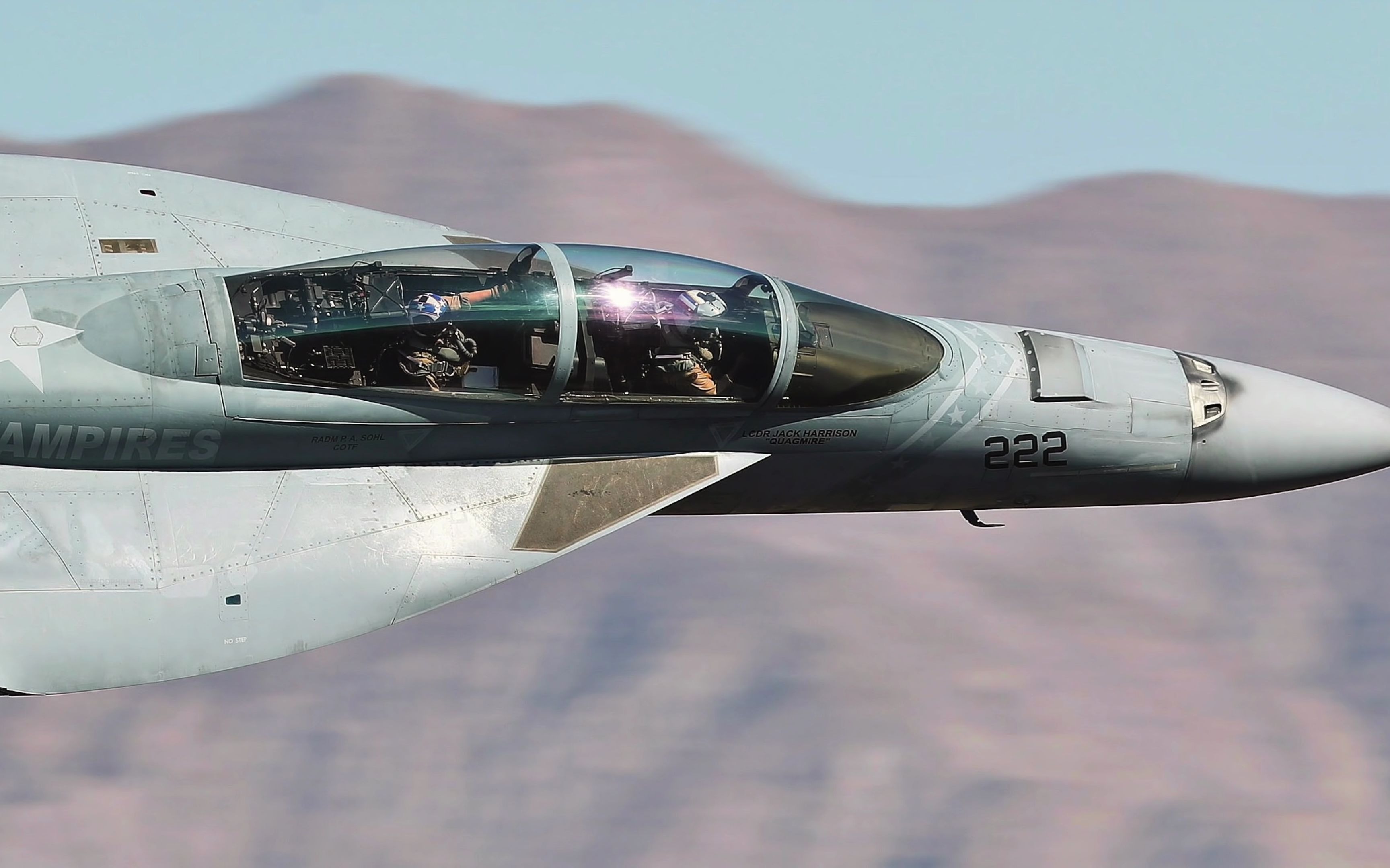 死亡谷日(超清4k)f22 f35 f18 f16 飞越死亡谷