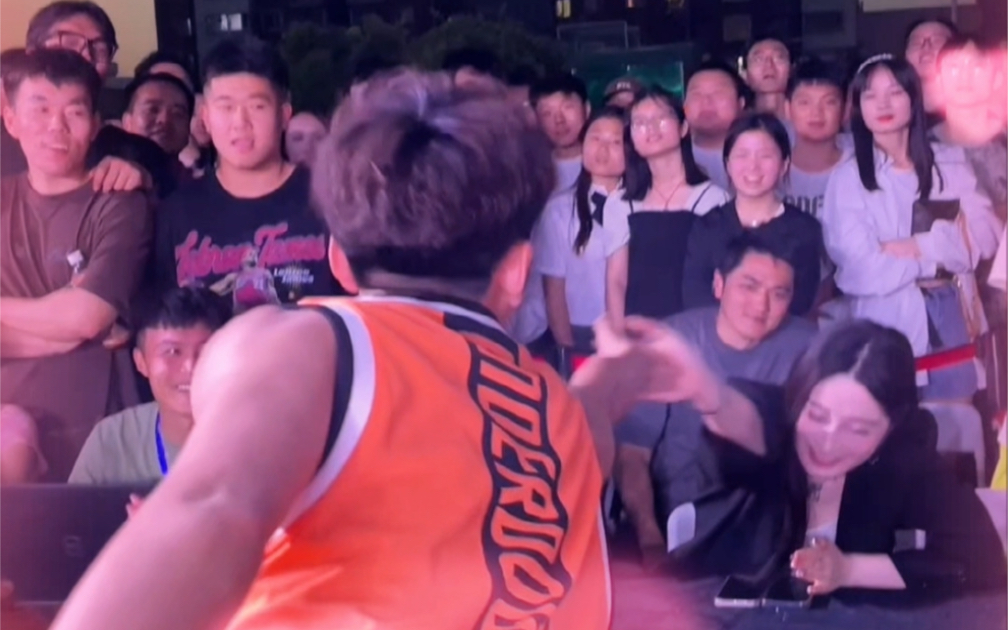 提高投篮命中率的方法！还不赶紧艾特你女朋友来给你传球～🥰