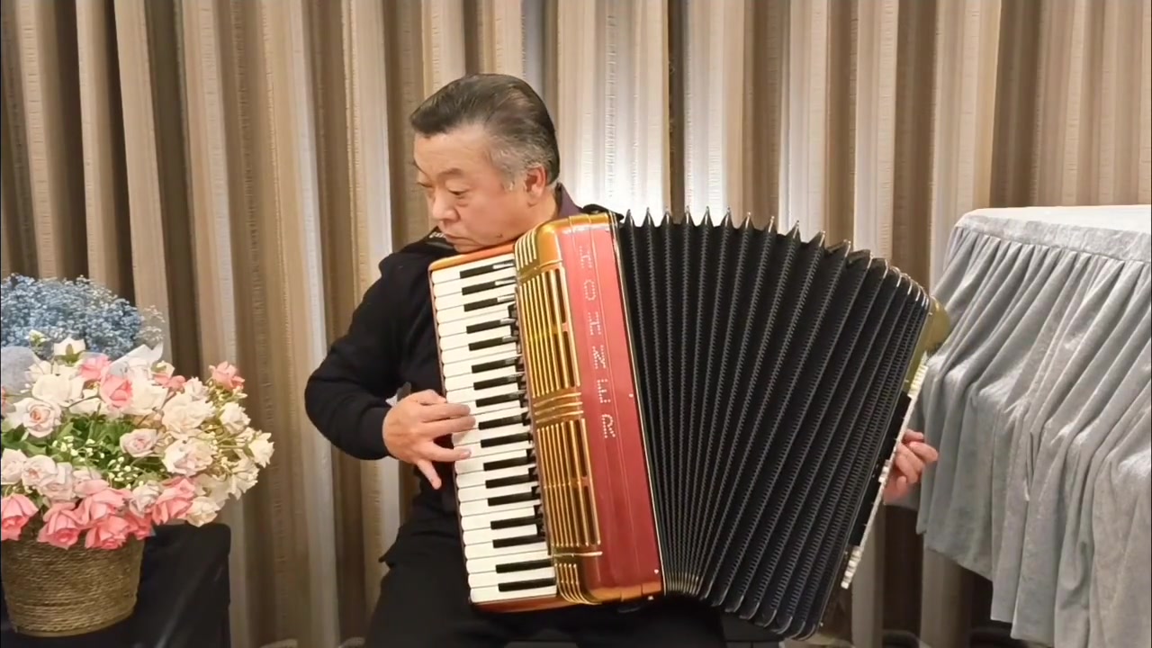 手风琴演奏在巴黎的天空下jeandrejac廖一瑄改编转调版