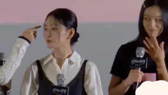 回力你怎么不继续笑了？是有什么心事吗？！