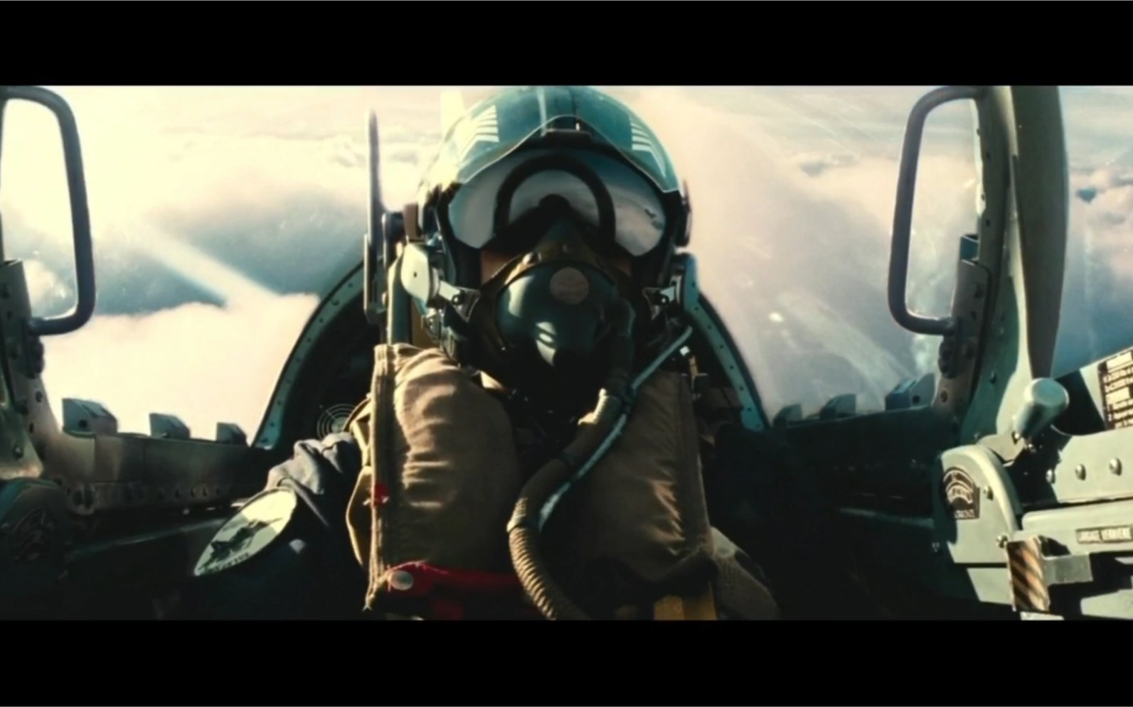 dcs复刻了一些电影空中决战巴特少校被劫持的幻影2000画面