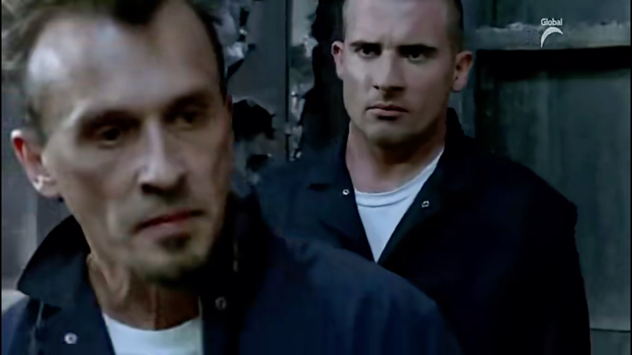 越狱 1-9 迈克教训tbag,让他不要骚扰小男孩