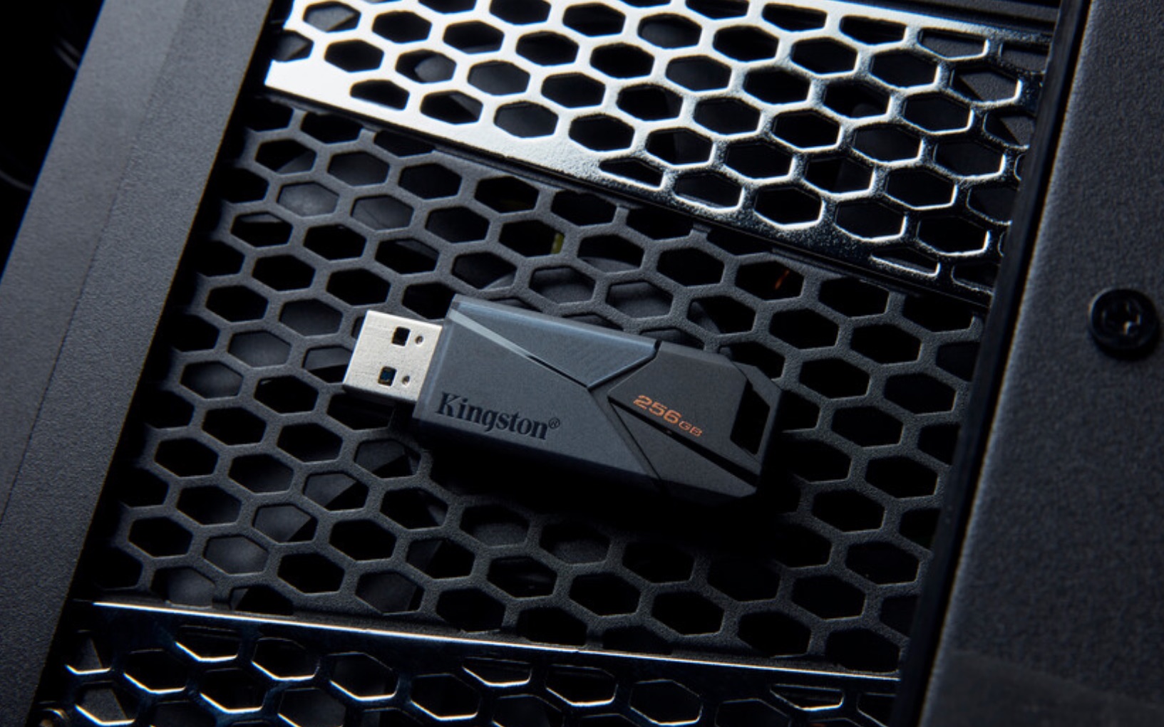 酷炫有型 金士顿dtxon闪存盘开箱