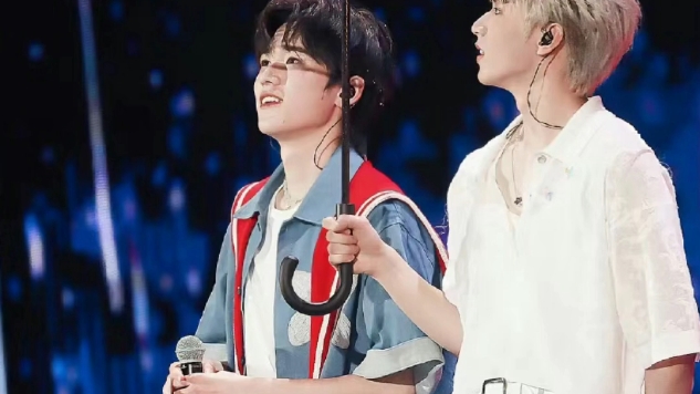 刘耀文真的是啥时候都想着宋亚轩啊