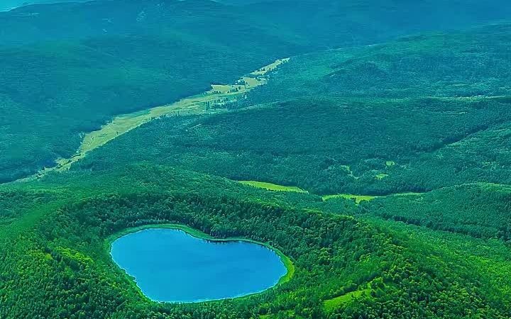 被艾特是件幸福的事,如果被艾特看爱心湖,那会三倍幸福奥,看完许个愿