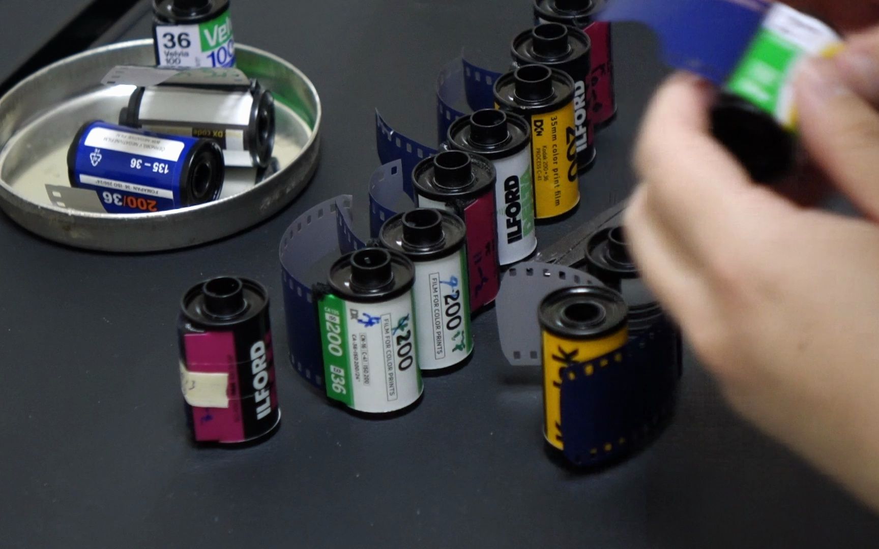 自冲洗胶片第一步:胶卷的准备【胶片教学】【跟体育老师学摄影系列】