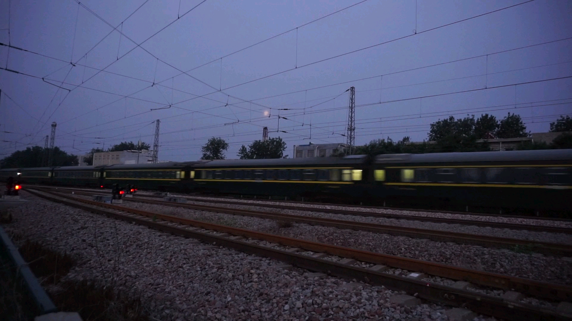 z226次通过京九上行线