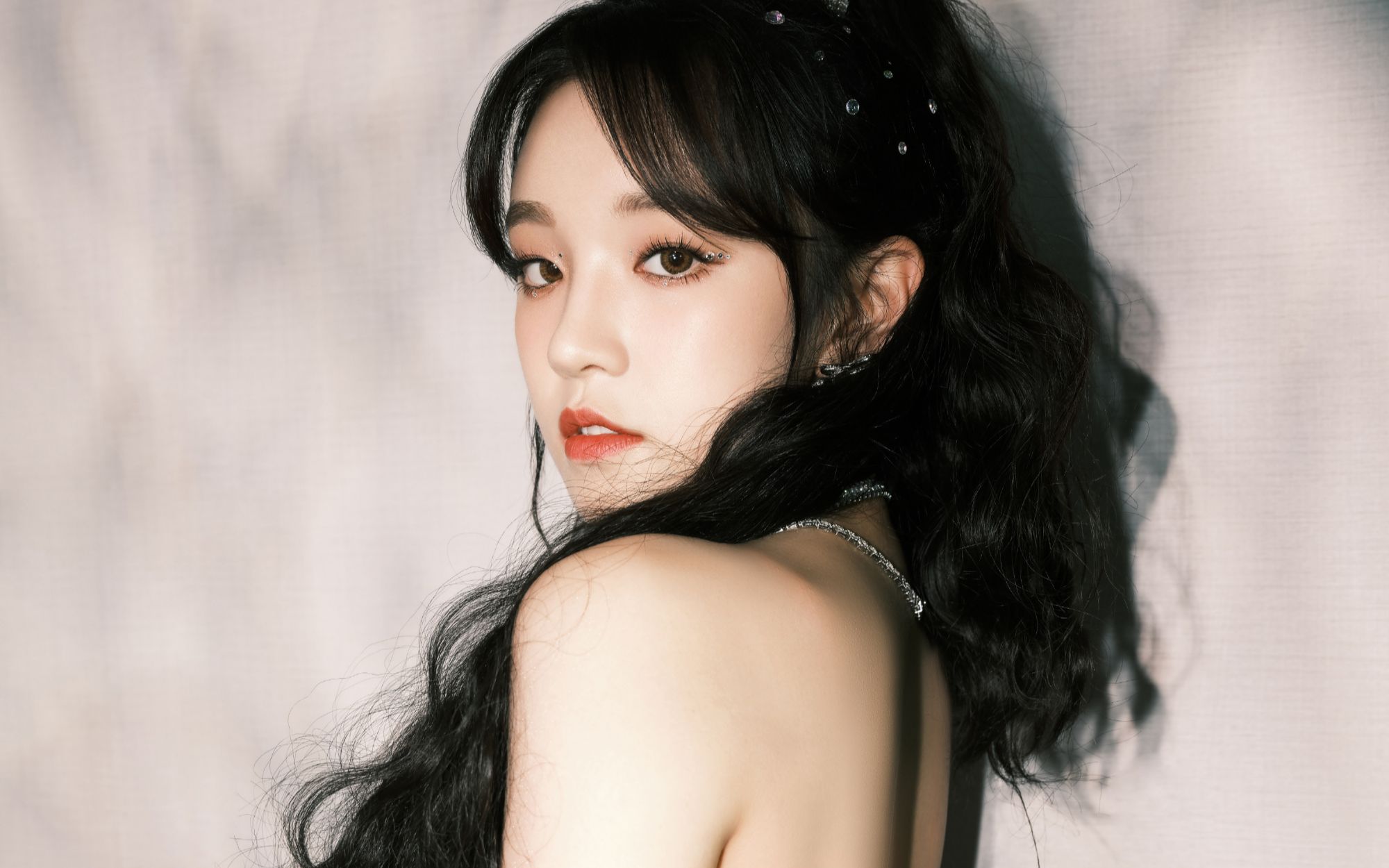 宋雨琦giant彩排现场花絮 琦琦的《巨人》彩排已上线