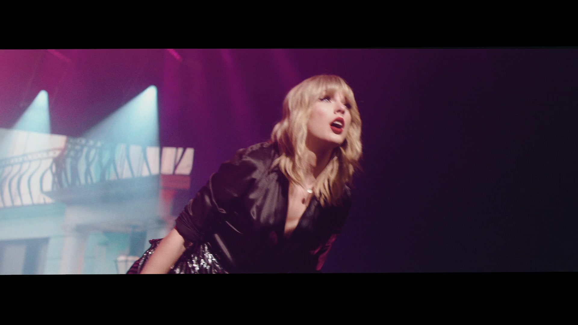 taylor swift city of lover concert (6,7) (2020)