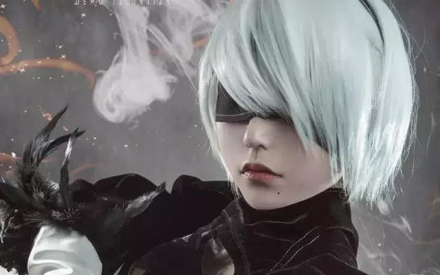 当2b小姐姐摘下眼罩时