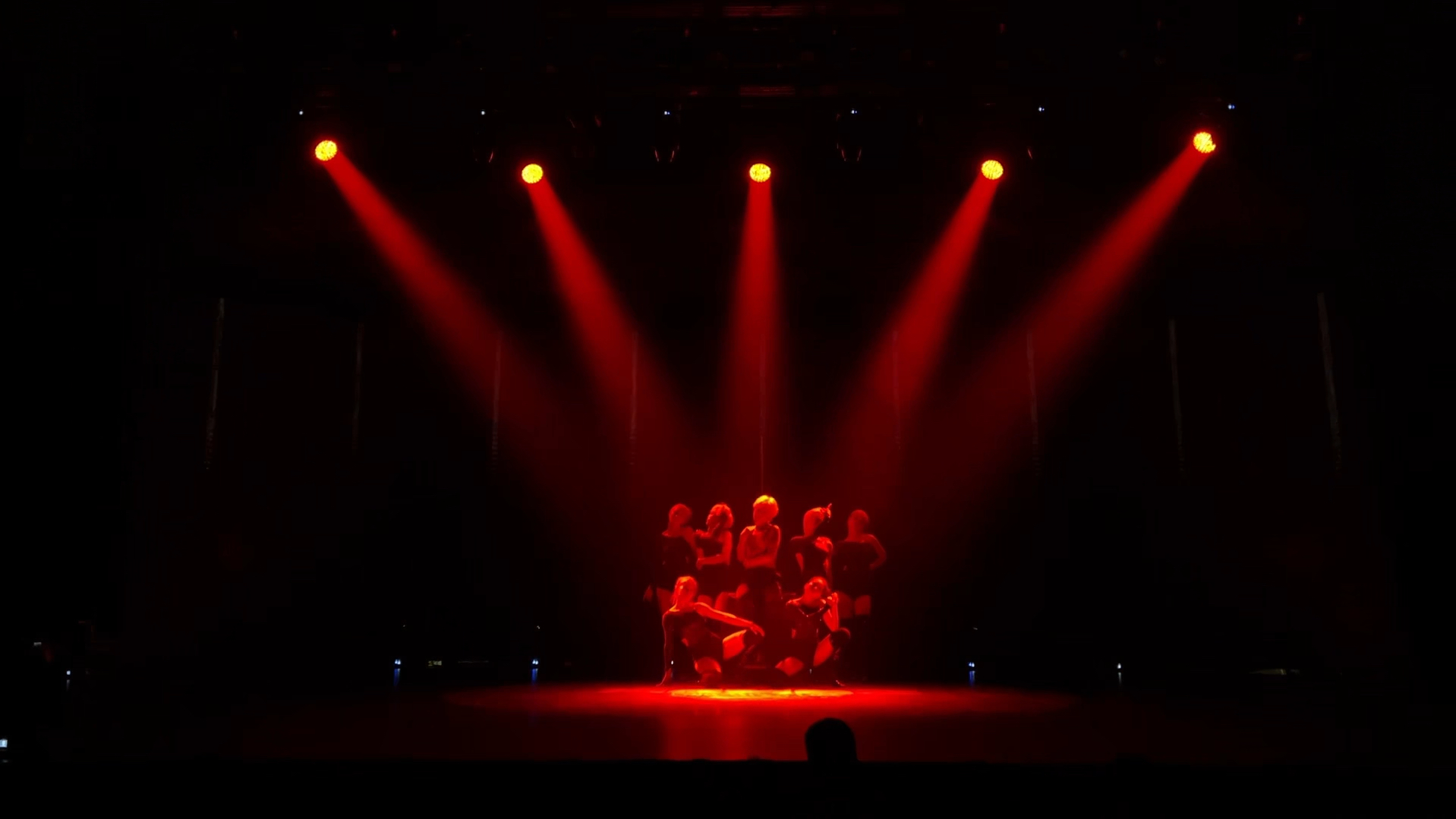 富满魅力与诱惑力的heels齐舞舞台你不想看看嘛/西南高校五月风街舞