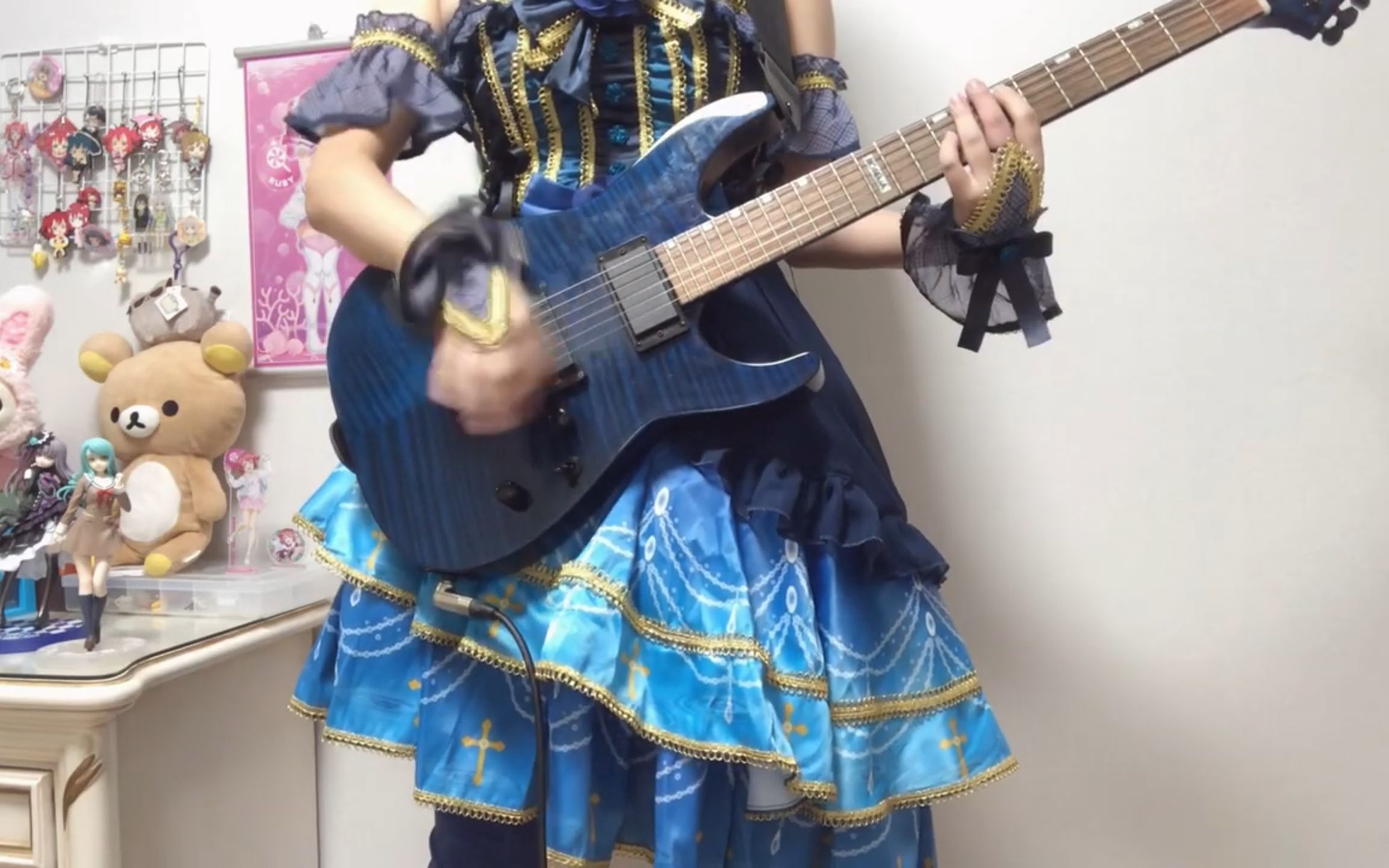 [图]【搬运】【电吉他】【BanG Dream!】 Roselia - Louder (guitar cover) cosplay演奏