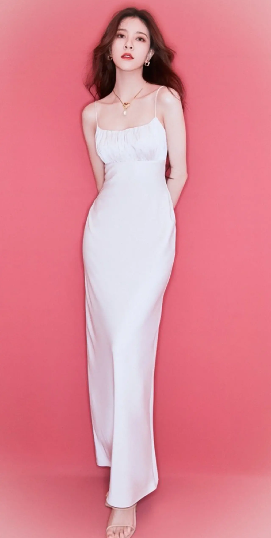 宋妍霏绝美白色长裙性感魅惑