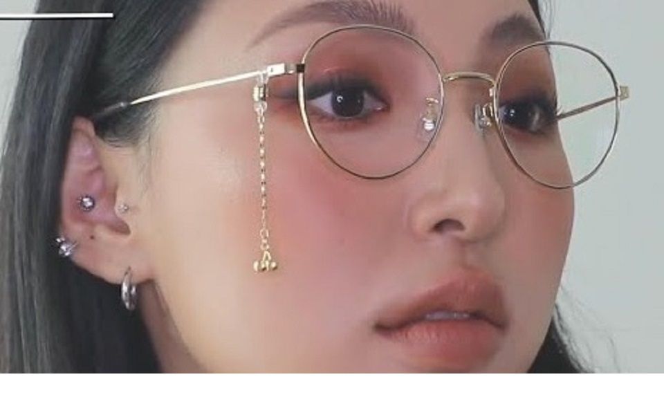 sobong博主的化妆直播cut