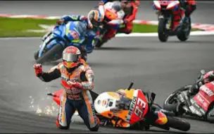 Download Video: MotoGP摔车合集，尊重每位在赛场上拼搏的车手