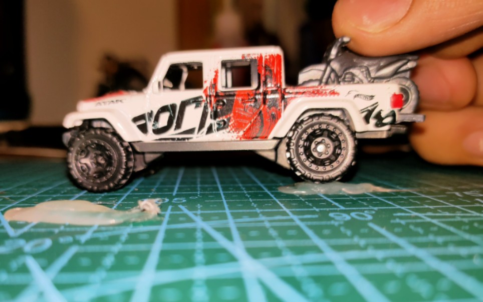 如果用慢动作拍风火轮避震会发生什么