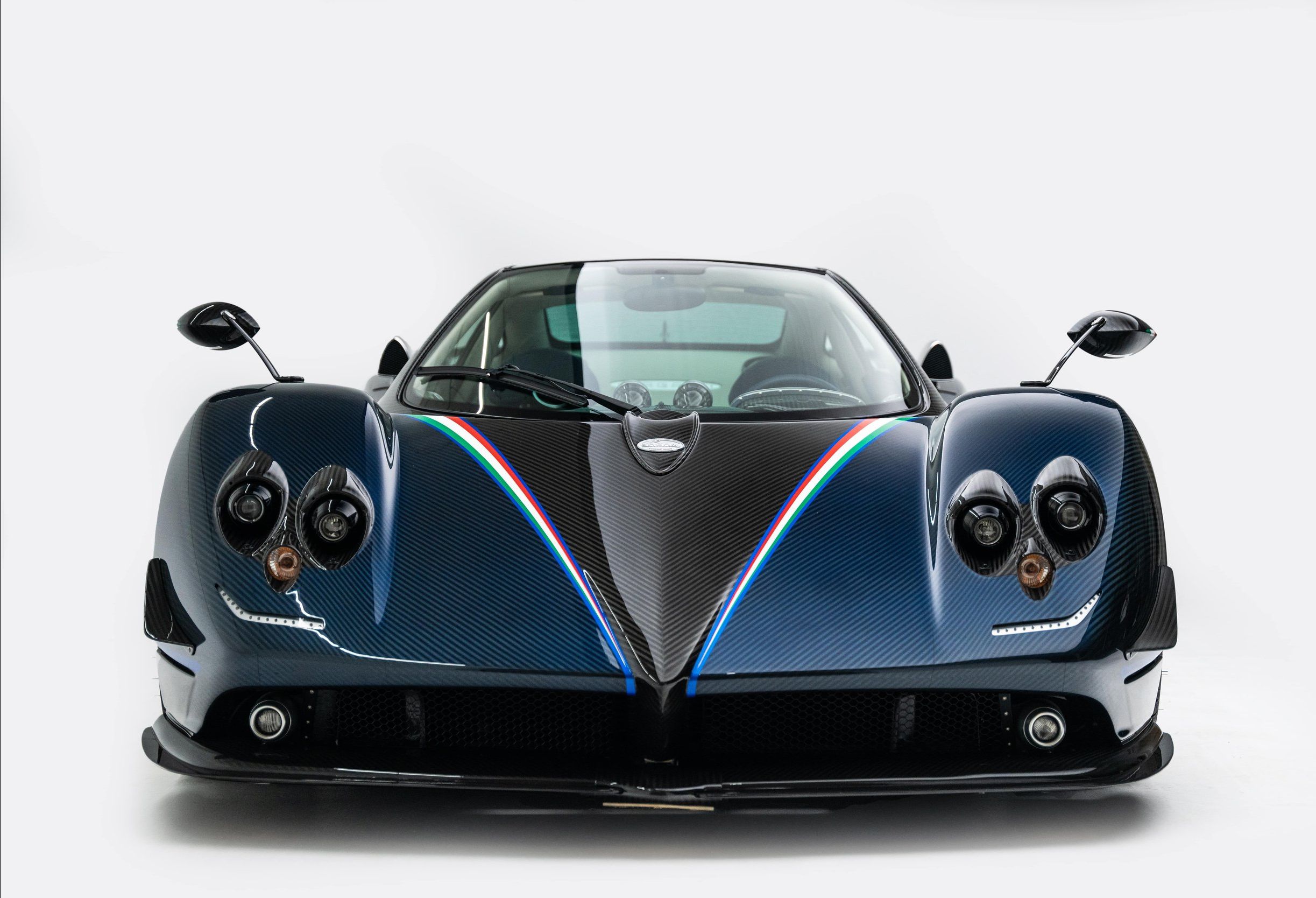 帕加尼(pagani)zonda tricolore(1/3)排气声浪展示 限量 3 台