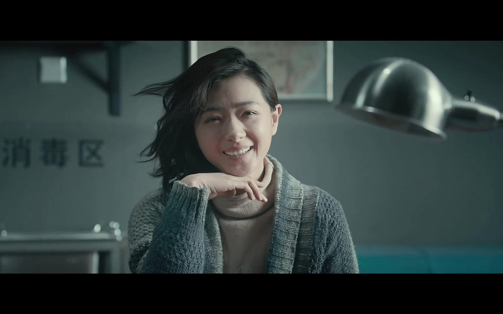 【演技狗】万茜在《你好,疯子》中的一人分饰七角片段,炸裂演技不输