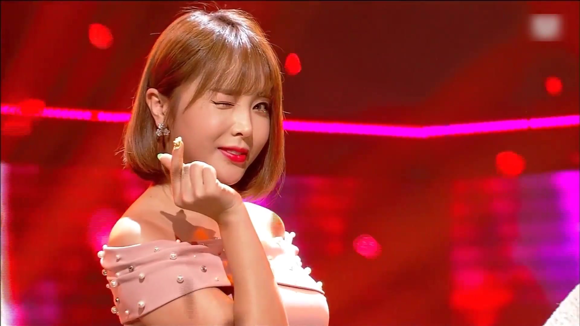 洪真英 - loves me,loves me not