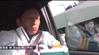 Скачать видео: 灰二：“对长跑选手最好的赞誉是什么？阿走：“难道不是快吗？灰二：“不，是强大！”              ——《强风吹拂》