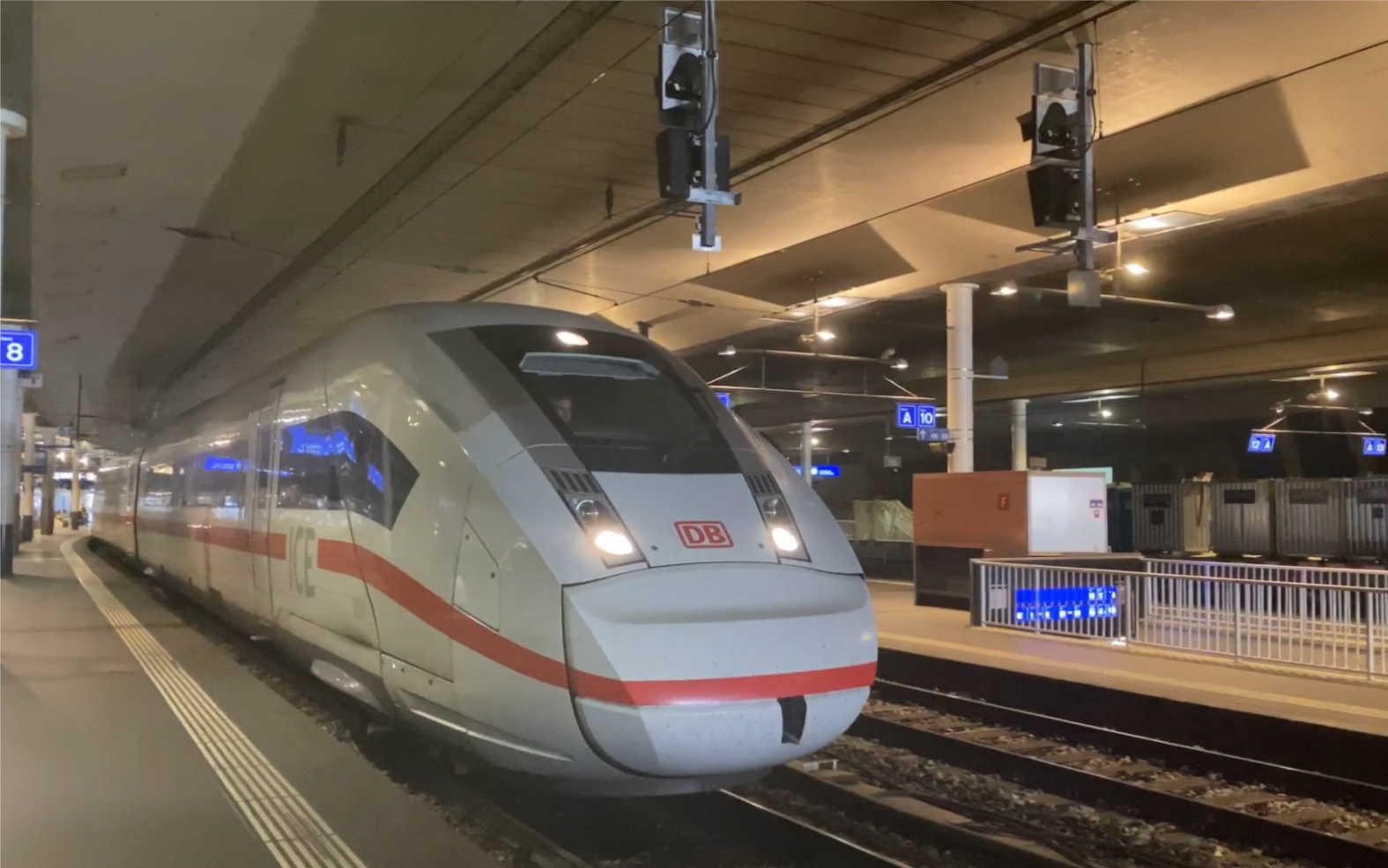 德国db铁路ice4高速动车组ice 376次frankfurt hbf法兰克福方向列车