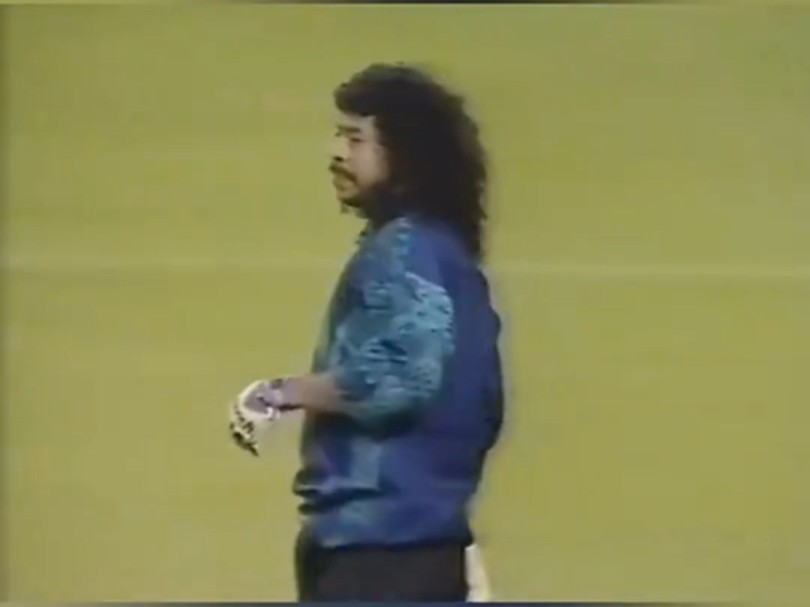 史上最浪门将!疯子伊基塔蝎子摆尾传世之作!