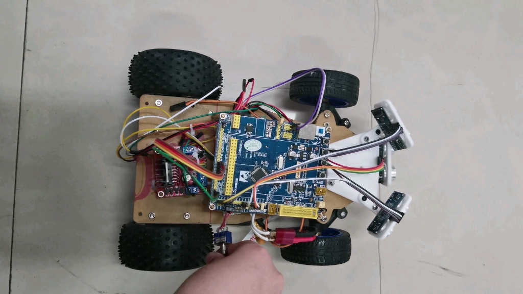 超声波智能避障小车