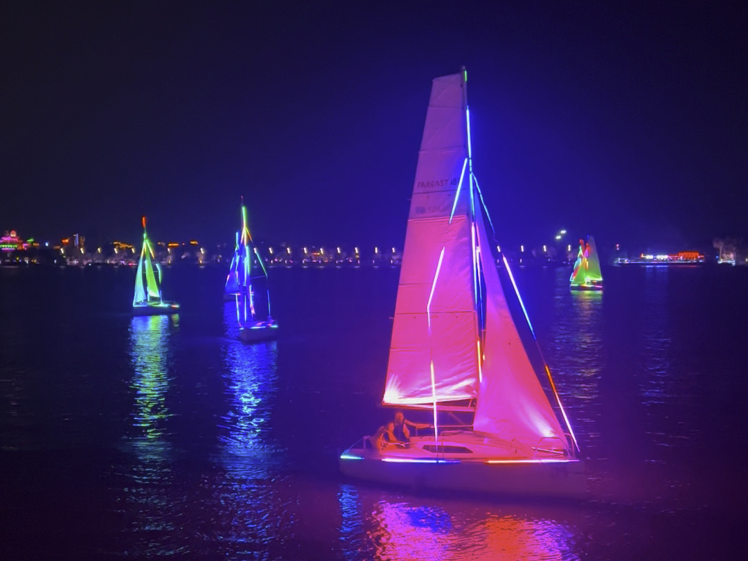 夜航帆船 | 美轮美奂的江上之夜