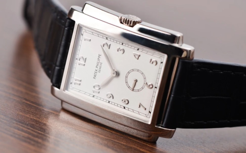 百达翡丽patek philippe系列: 方形白金小三针手上链皮带男表