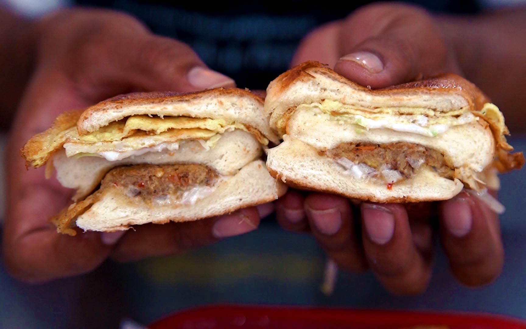 巴基斯坦小吃-鸡蛋烤肉汉堡_哔哩哔哩 (゜-゜)つロ 干杯~-bilibili