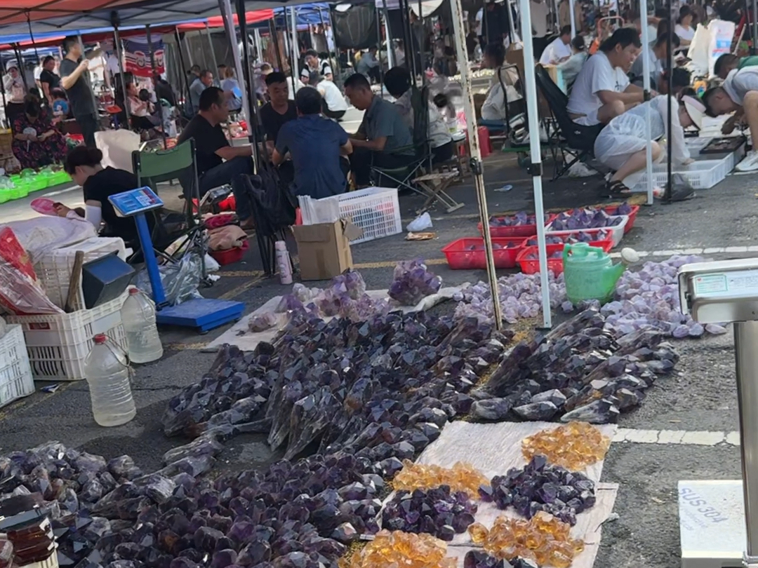 鬼市,地摊,宝石,水晶