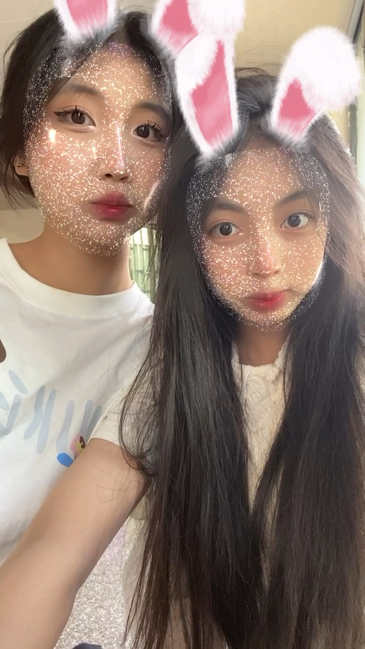 本宝宝闪亮登场!(p≧w≦q)脸小小嘟