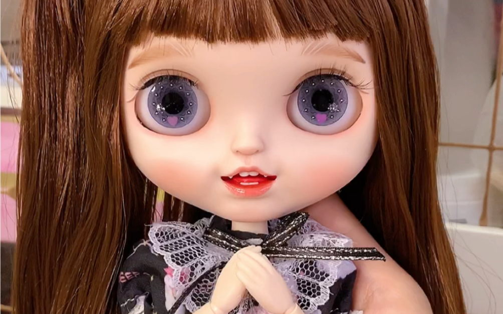 blythe小布娃娃改妆展示,小甜妹一枚,挺久没改小开心妆面了,我个人真