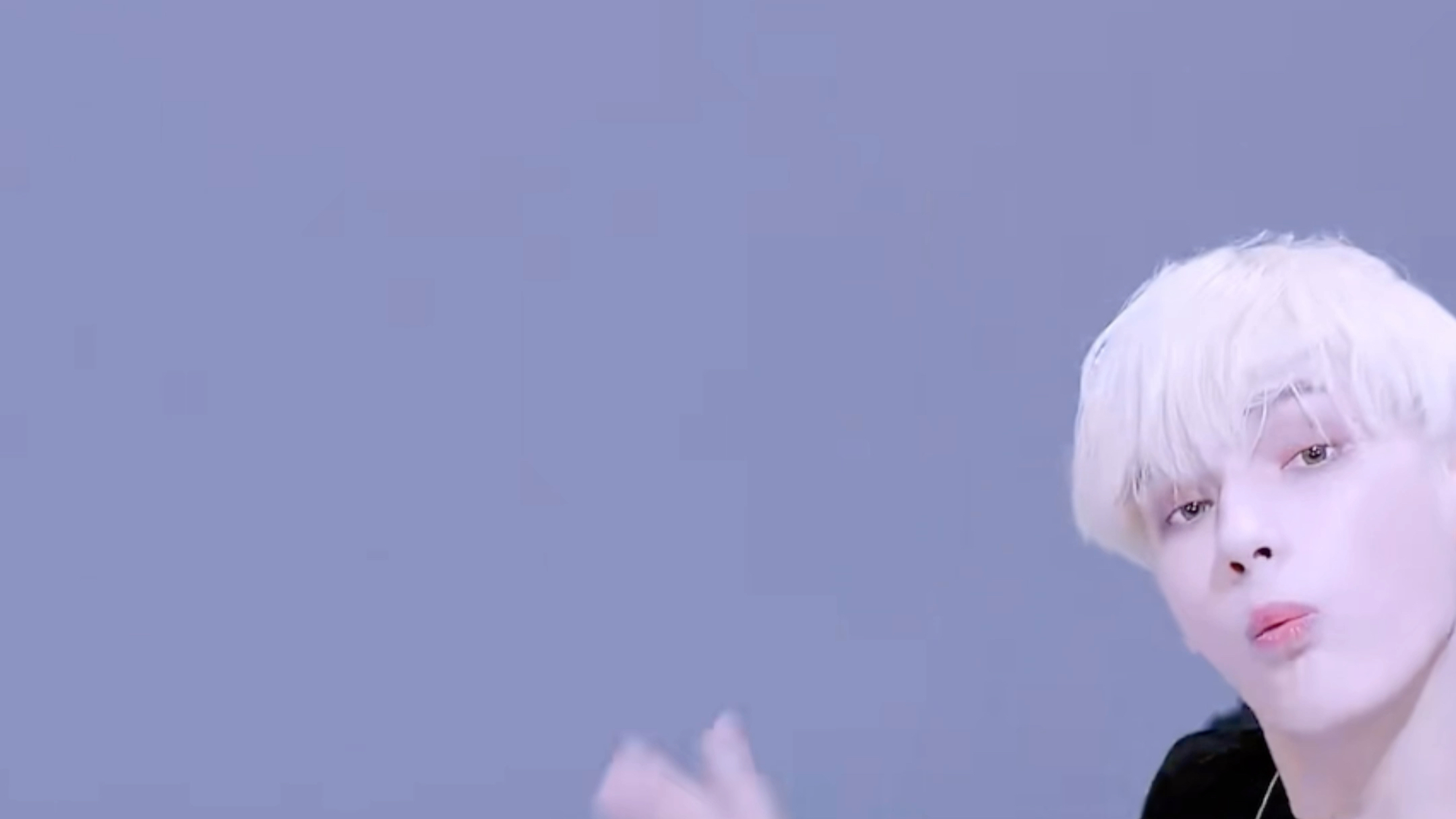 休宁凯白发真的好帅